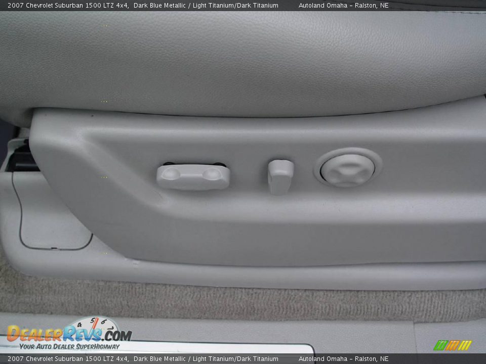 2007 Chevrolet Suburban 1500 LTZ 4x4 Dark Blue Metallic / Light Titanium/Dark Titanium Photo #11