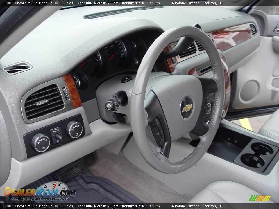 2007 Chevrolet Suburban 1500 LTZ 4x4 Dark Blue Metallic / Light Titanium/Dark Titanium Photo #12
