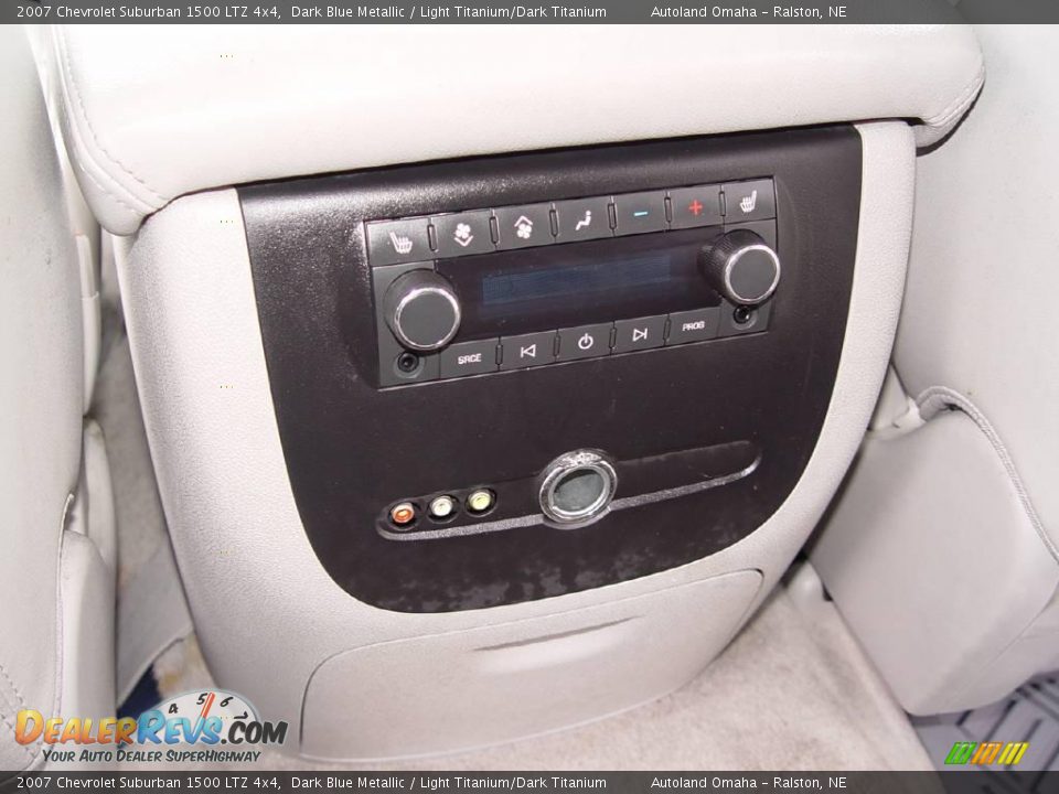 2007 Chevrolet Suburban 1500 LTZ 4x4 Dark Blue Metallic / Light Titanium/Dark Titanium Photo #21