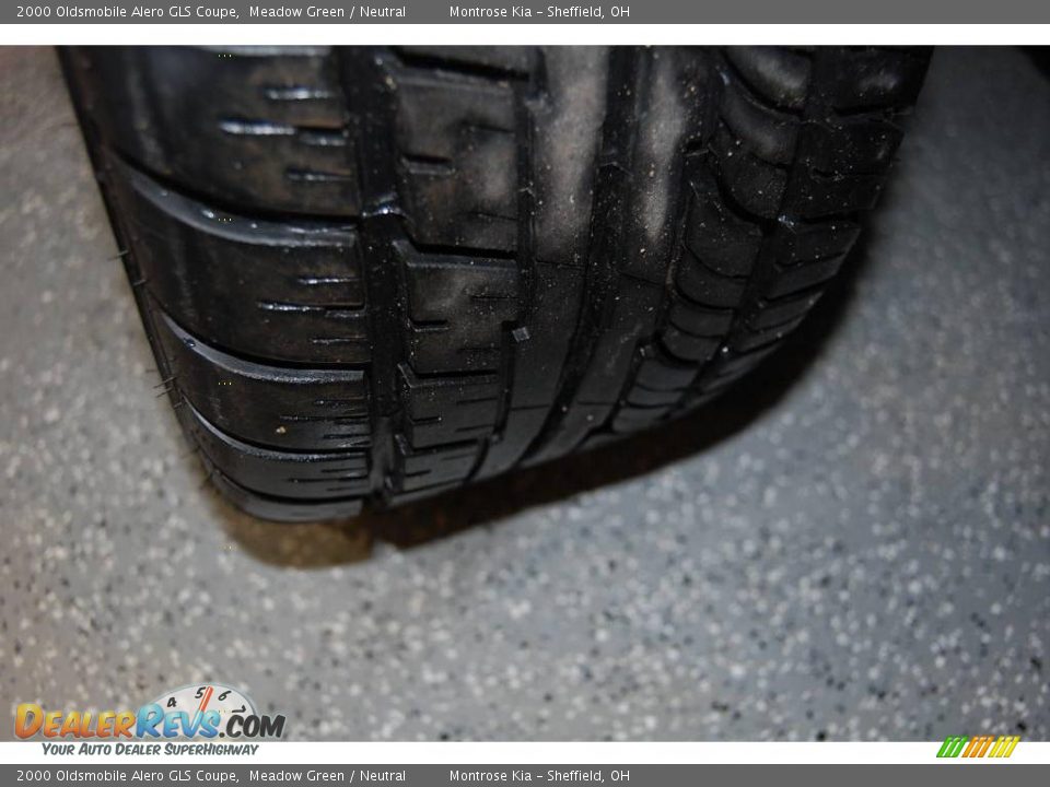2000 Oldsmobile Alero GLS Coupe Meadow Green / Neutral Photo #25