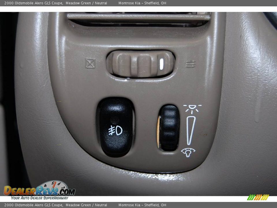 2000 Oldsmobile Alero GLS Coupe Meadow Green / Neutral Photo #30