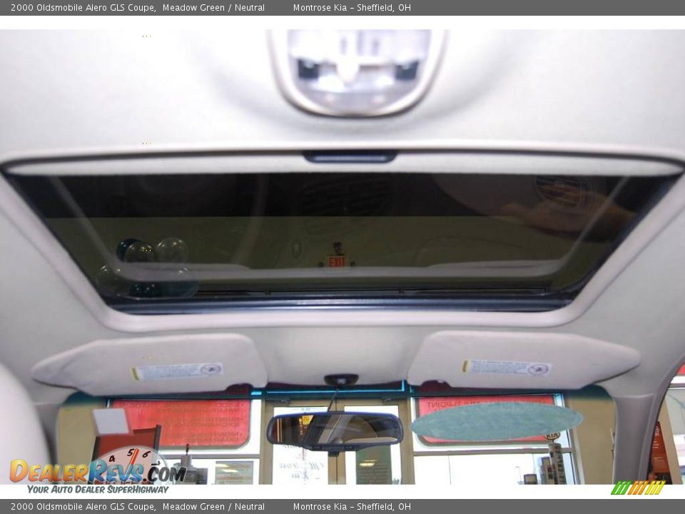 2000 Oldsmobile Alero GLS Coupe Meadow Green / Neutral Photo #35