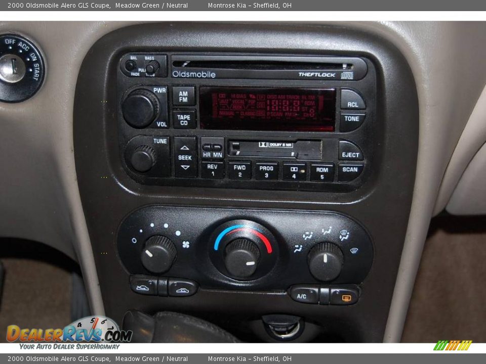 2000 Oldsmobile Alero GLS Coupe Meadow Green / Neutral Photo #36