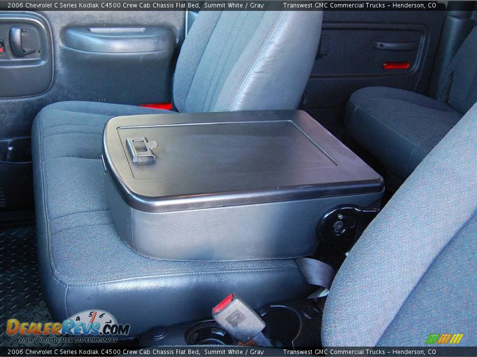 2006 Chevrolet C Series Kodiak C4500 Crew Cab Chassis Flat Bed Summit White / Gray Photo #18