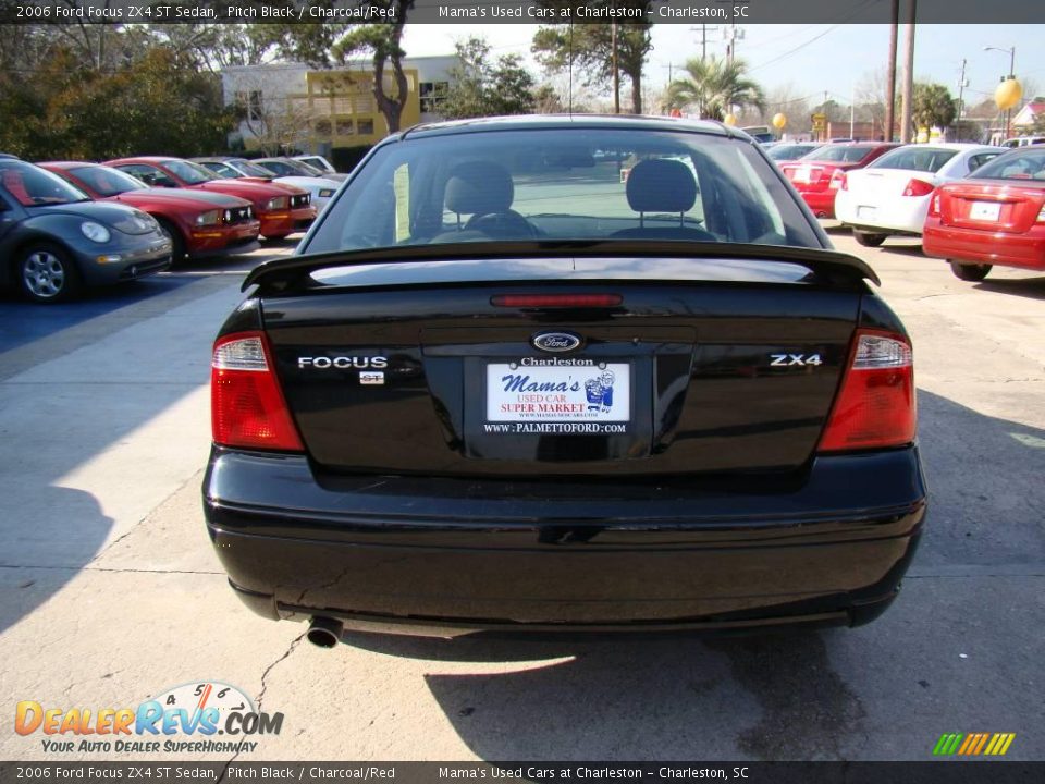 2006 Ford Focus ZX4 ST Sedan Pitch Black / Charcoal/Red Photo #7