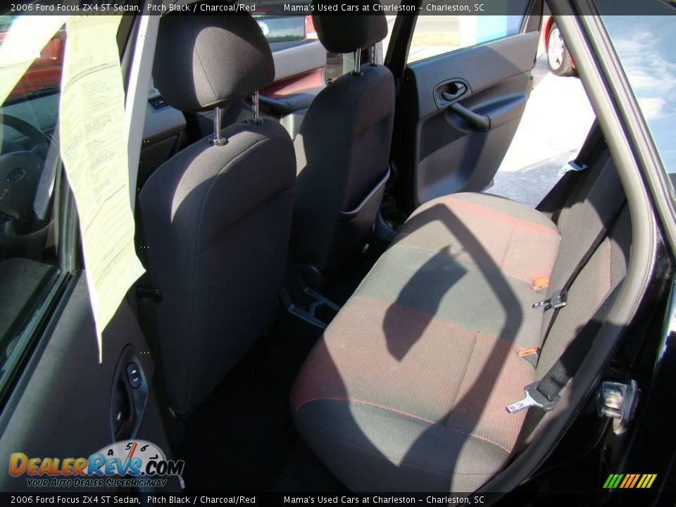 2006 Ford Focus ZX4 ST Sedan Pitch Black / Charcoal/Red Photo #10