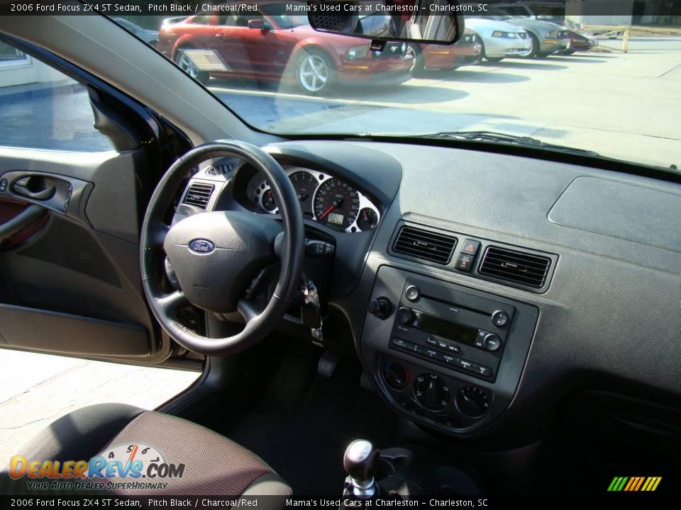 2006 Ford Focus ZX4 ST Sedan Pitch Black / Charcoal/Red Photo #14