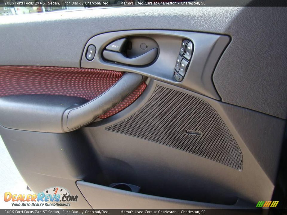2006 Ford Focus ZX4 ST Sedan Pitch Black / Charcoal/Red Photo #16