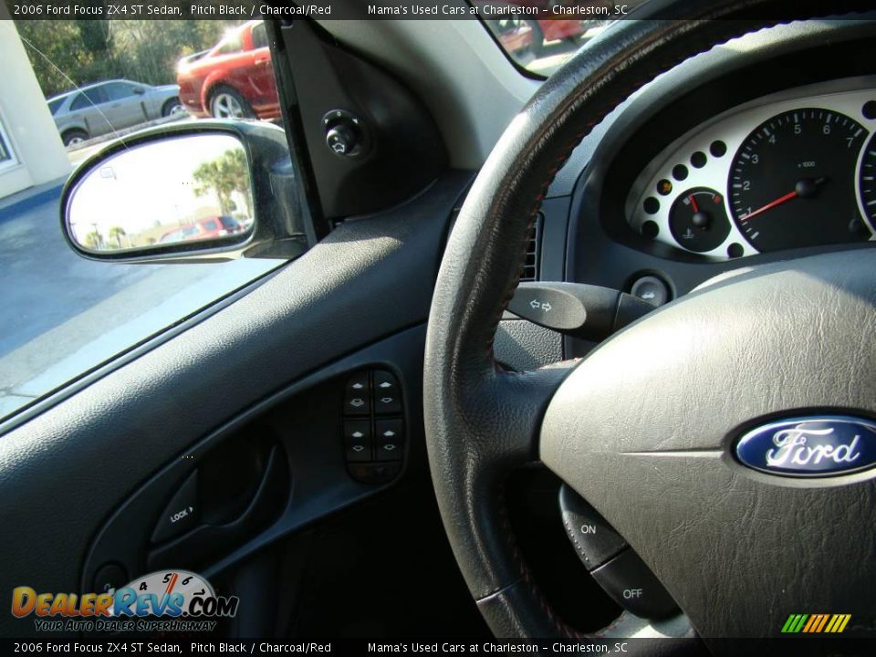 2006 Ford Focus ZX4 ST Sedan Pitch Black / Charcoal/Red Photo #18