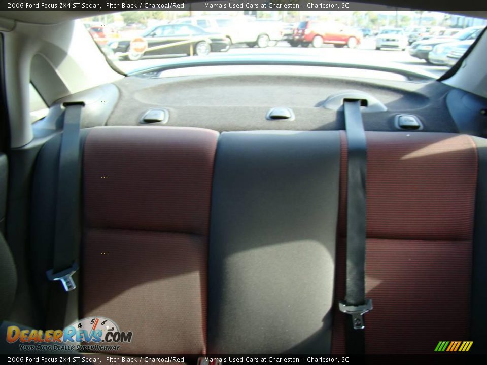 2006 Ford Focus ZX4 ST Sedan Pitch Black / Charcoal/Red Photo #25