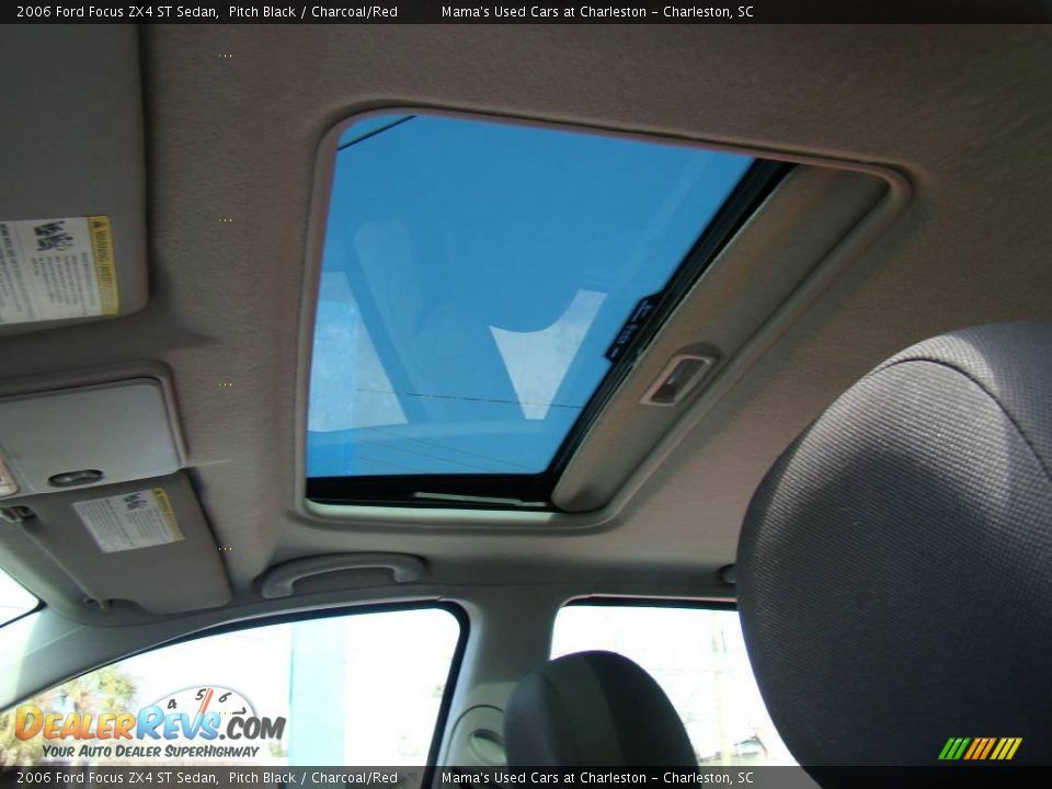 2006 Ford Focus ZX4 ST Sedan Pitch Black / Charcoal/Red Photo #26