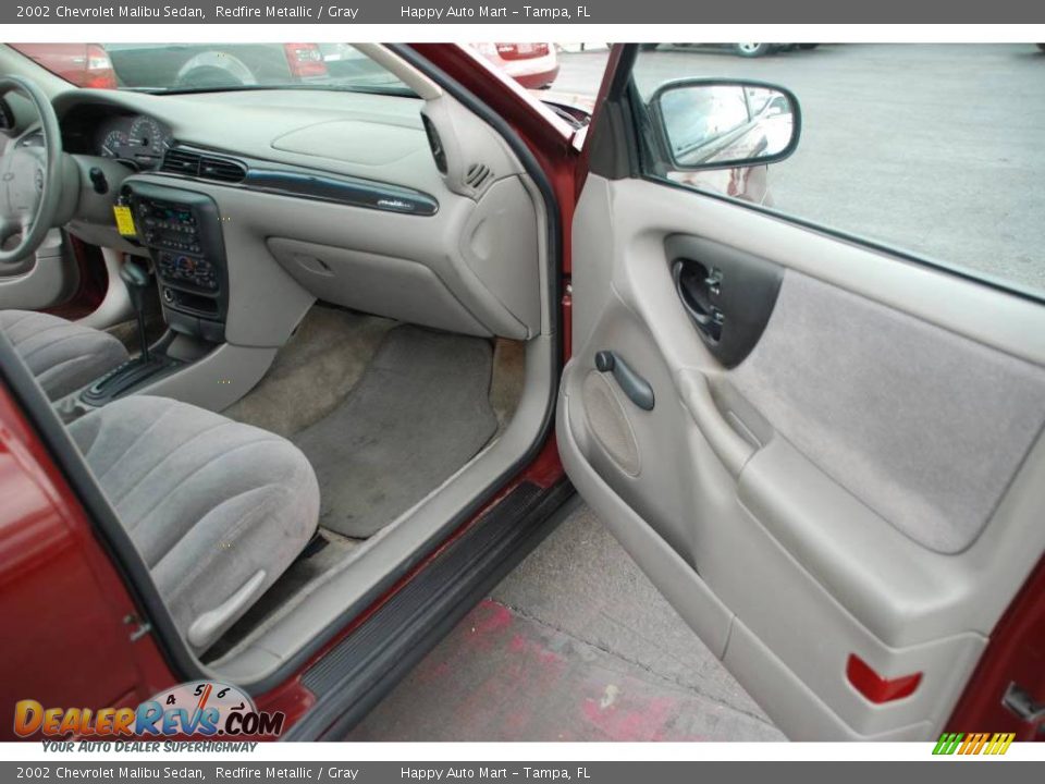 2002 Chevrolet Malibu Sedan Redfire Metallic / Gray Photo #17
