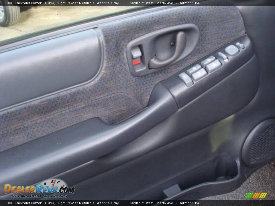2000 Chevrolet Blazer LT 4x4 Light Pewter Metallic / Graphite Gray Photo #11