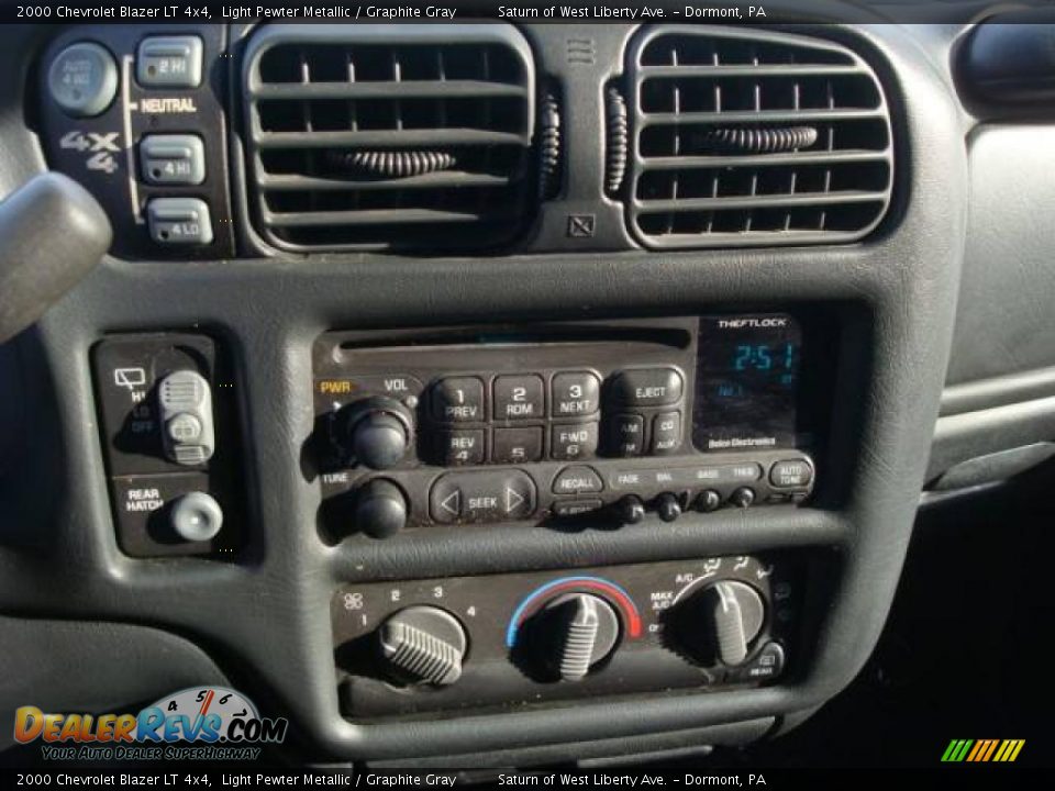 2000 Chevrolet Blazer LT 4x4 Light Pewter Metallic / Graphite Gray Photo #13