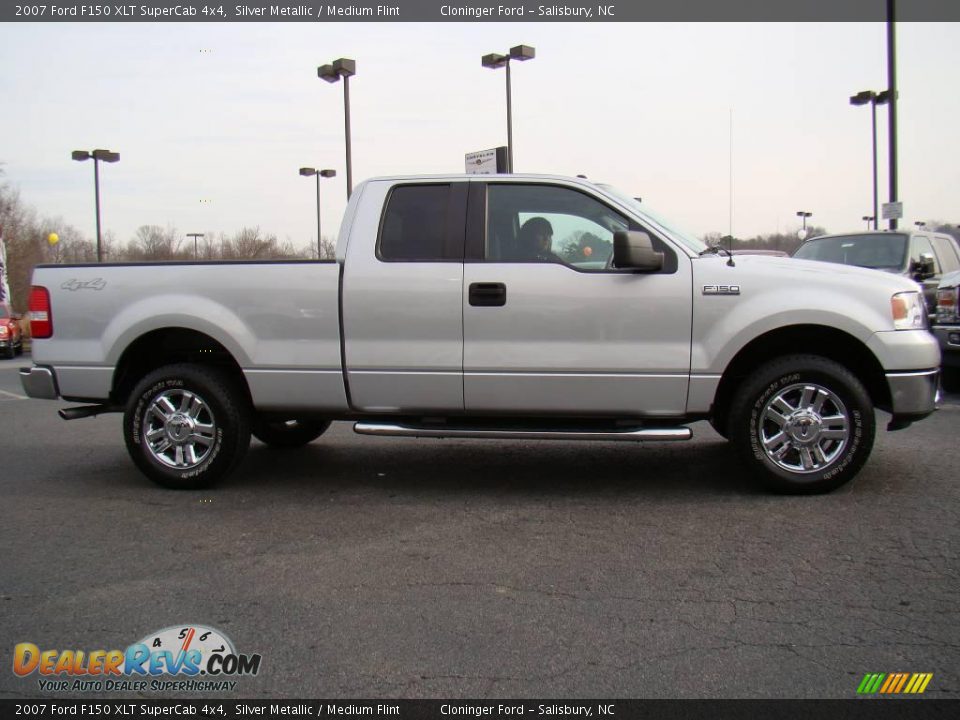 2007 Ford F150 XLT SuperCab 4x4 Silver Metallic / Medium Flint Photo #2