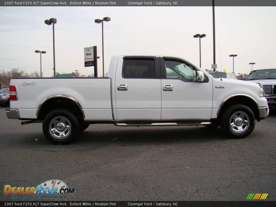 2007 Ford F150 XLT SuperCrew 4x4 Oxford White / Medium Flint Photo #2