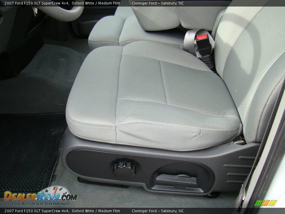 2007 Ford F150 XLT SuperCrew 4x4 Oxford White / Medium Flint Photo #16