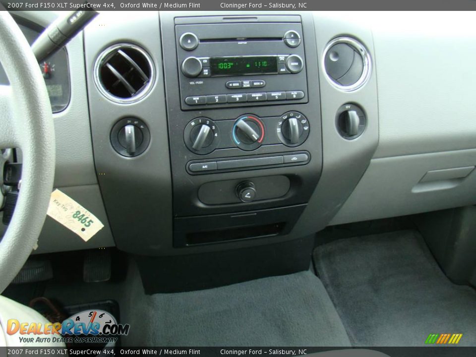 2007 Ford F150 XLT SuperCrew 4x4 Oxford White / Medium Flint Photo #22