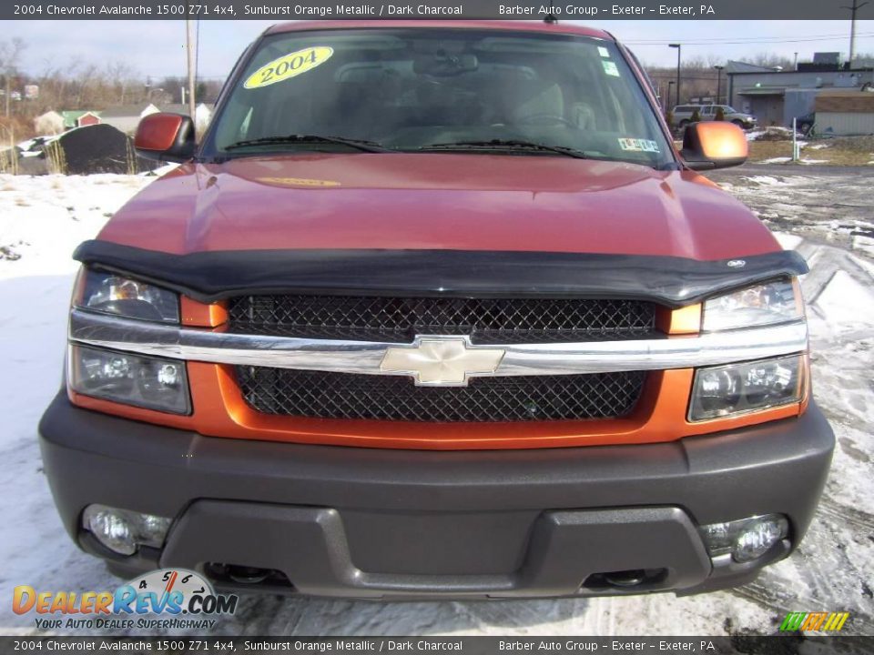 2004 Chevrolet Avalanche 1500 Z71 4x4 Sunburst Orange Metallic / Dark Charcoal Photo #2