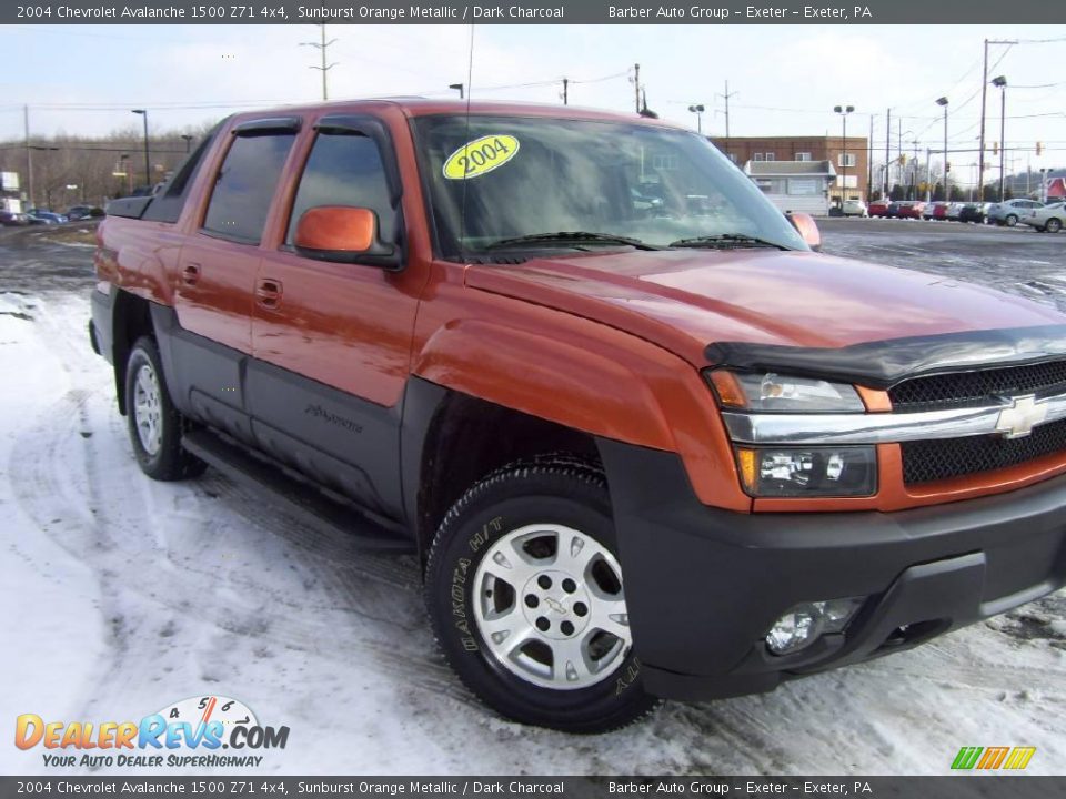 2004 Chevrolet Avalanche 1500 Z71 4x4 Sunburst Orange Metallic / Dark Charcoal Photo #3