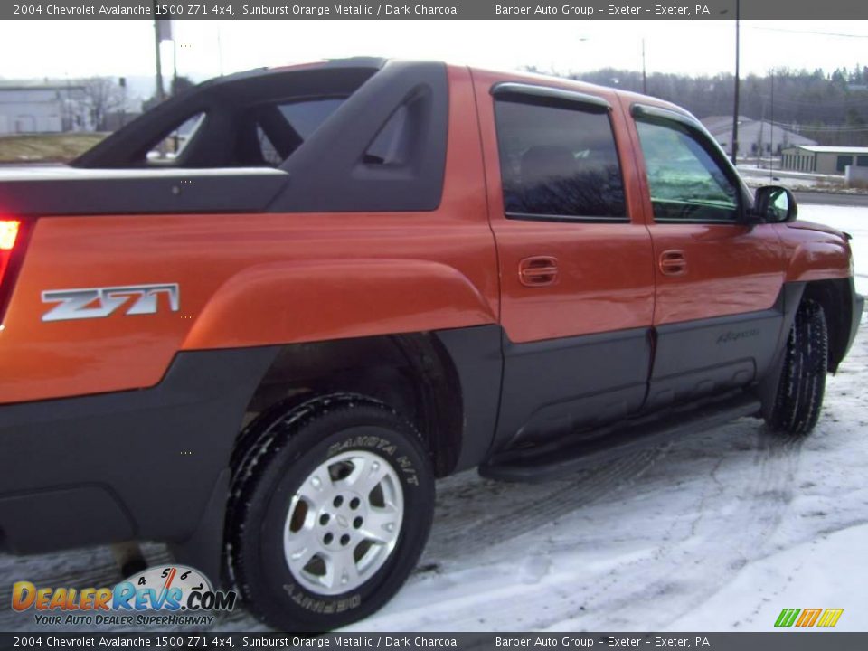 2004 Chevrolet Avalanche 1500 Z71 4x4 Sunburst Orange Metallic / Dark Charcoal Photo #4