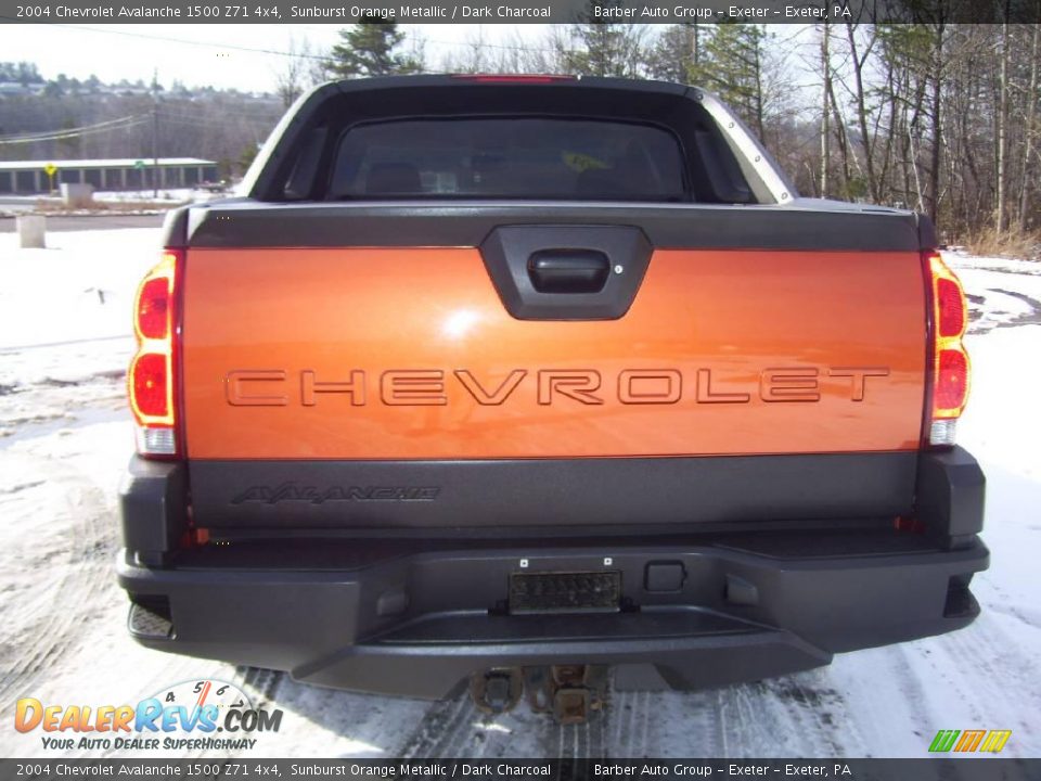 2004 Chevrolet Avalanche 1500 Z71 4x4 Sunburst Orange Metallic / Dark Charcoal Photo #6