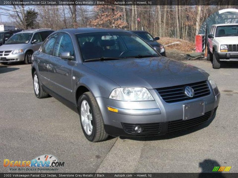 2003 Volkswagen Passat GLX Sedan Silverstone Grey Metallic / Black Photo #3