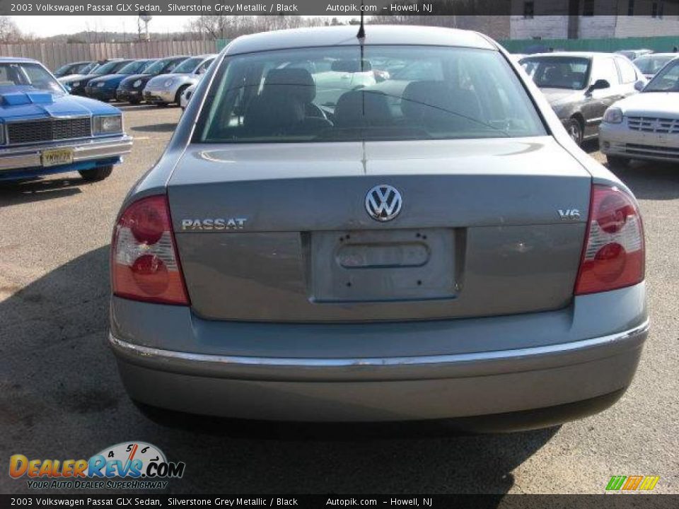 2003 Volkswagen Passat GLX Sedan Silverstone Grey Metallic / Black Photo #6
