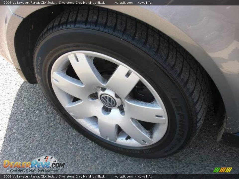 2003 Volkswagen Passat GLX Sedan Silverstone Grey Metallic / Black Photo #19