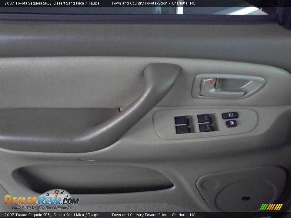 2007 Toyota Sequoia SR5 Desert Sand Mica / Taupe Photo #13