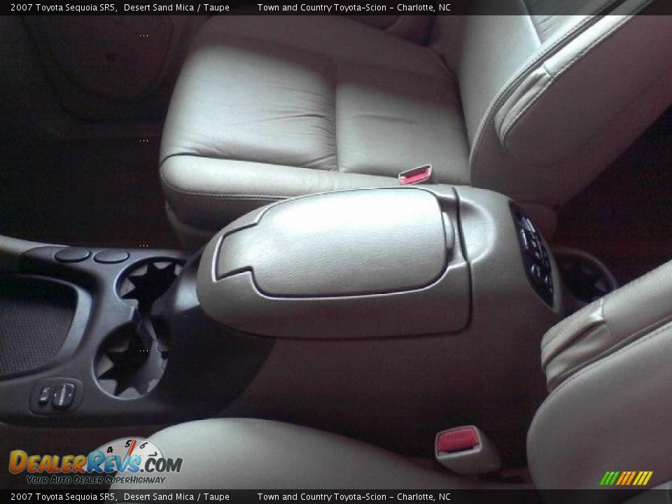 2007 Toyota Sequoia SR5 Desert Sand Mica / Taupe Photo #14