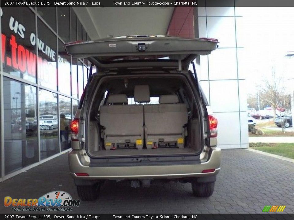2007 Toyota Sequoia SR5 Desert Sand Mica / Taupe Photo #15