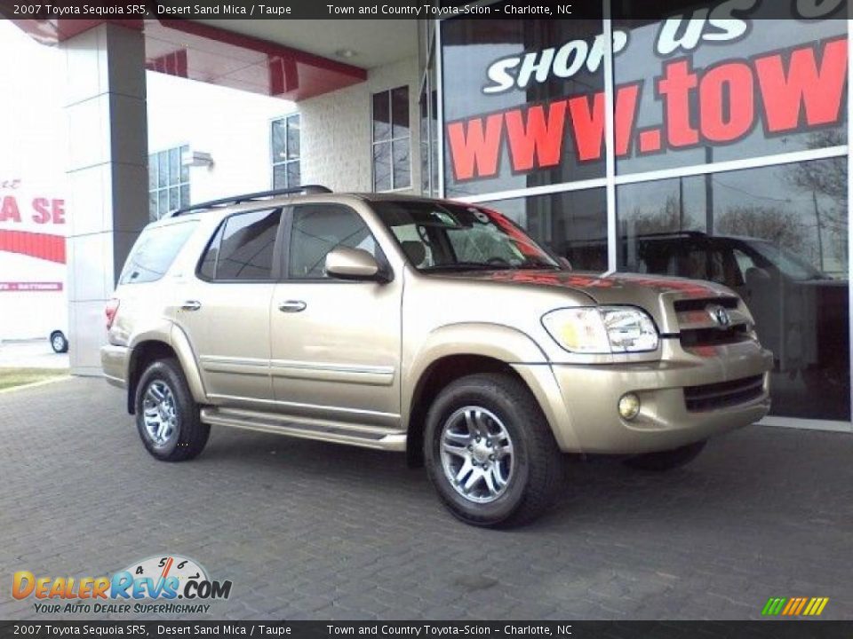2007 Toyota Sequoia SR5 Desert Sand Mica / Taupe Photo #17