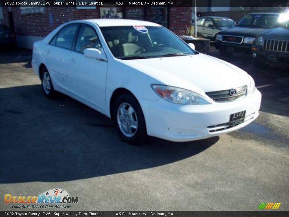 2002 Toyota Camry LE V6 Super White / Dark Charcoal Photo #1
