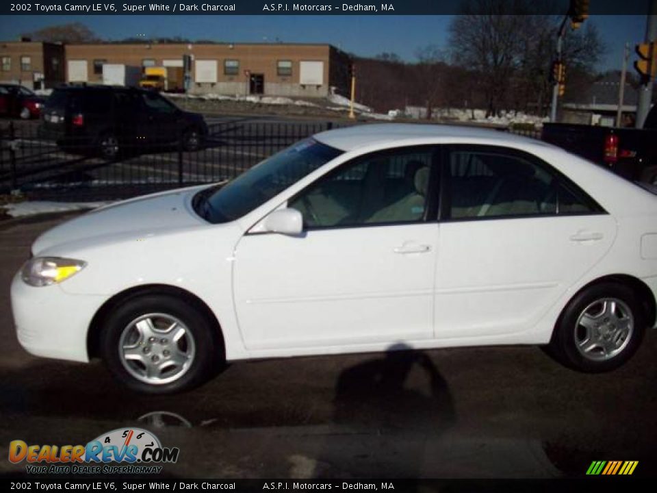 2002 Toyota Camry LE V6 Super White / Dark Charcoal Photo #4