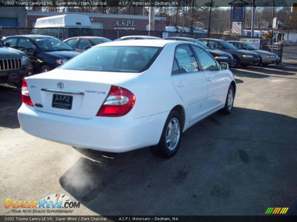 2002 Toyota Camry LE V6 Super White / Dark Charcoal Photo #7