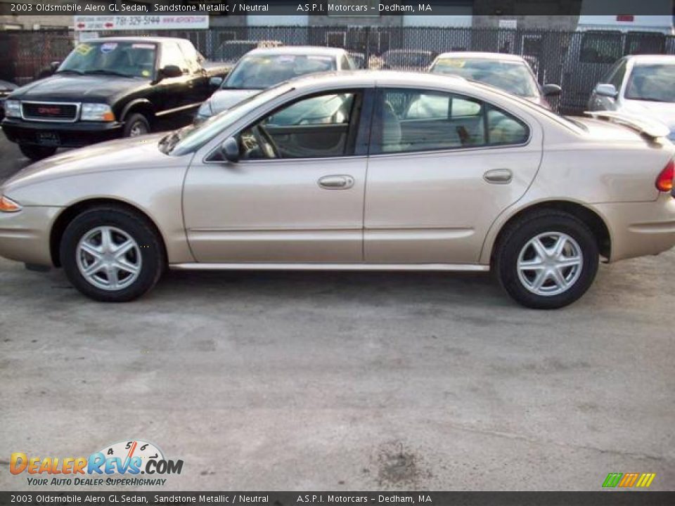 2003 Oldsmobile Alero GL Sedan Sandstone Metallic / Neutral Photo #6