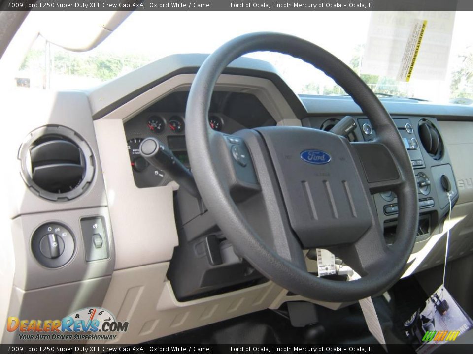 2009 Ford F250 Super Duty XLT Crew Cab 4x4 Oxford White / Camel Photo #3