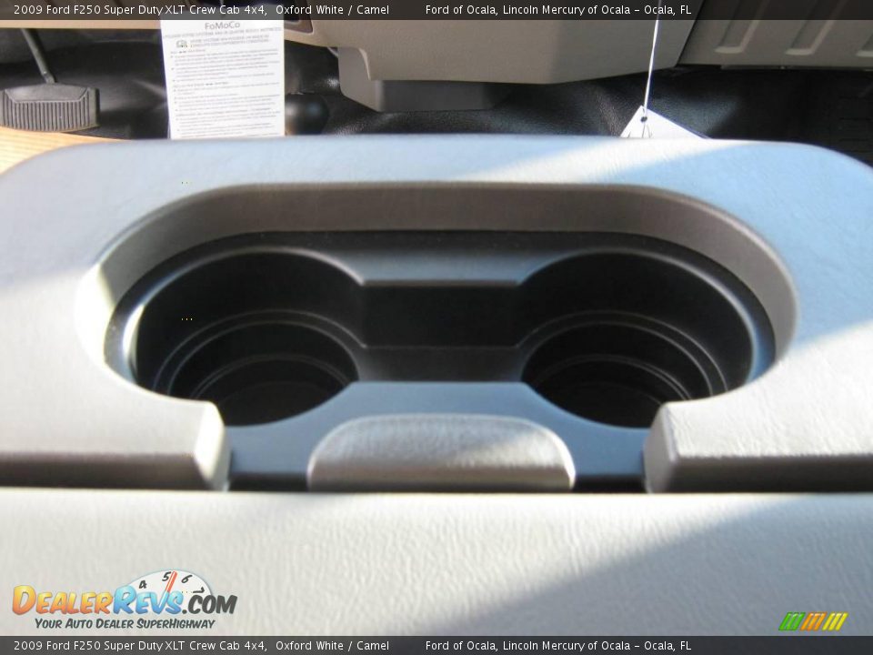 2009 Ford F250 Super Duty XLT Crew Cab 4x4 Oxford White / Camel Photo #6