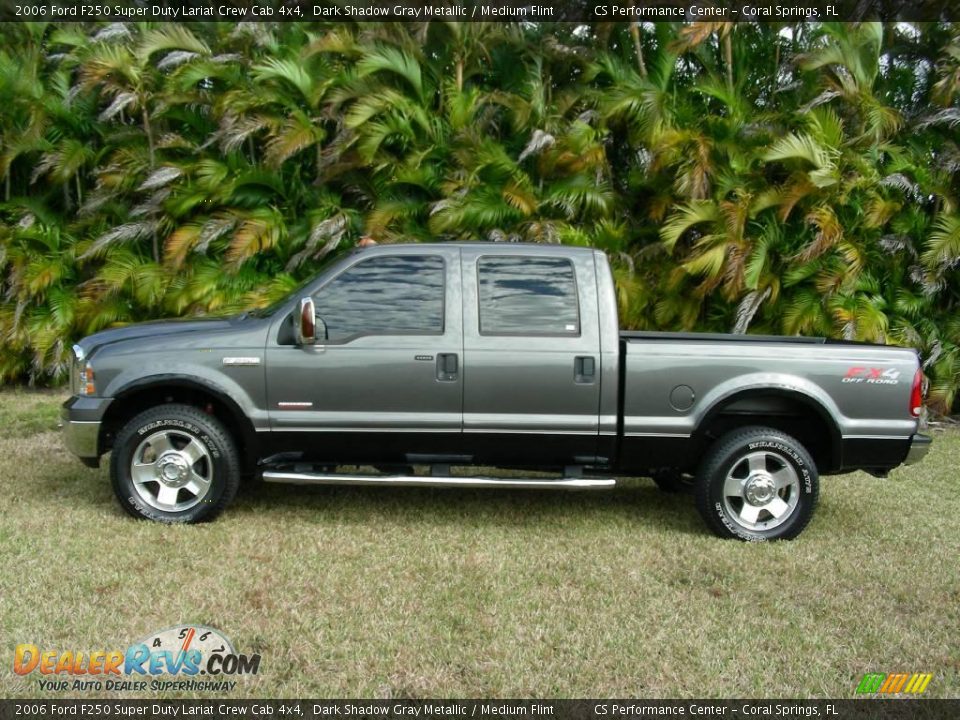 2006 Ford F250 Super Duty Lariat Crew Cab 4x4 Dark Shadow Gray Metallic / Medium Flint Photo #2