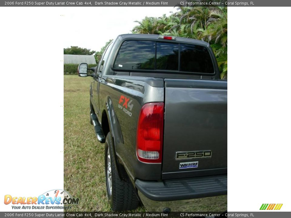 2006 Ford F250 Super Duty Lariat Crew Cab 4x4 Dark Shadow Gray Metallic / Medium Flint Photo #8