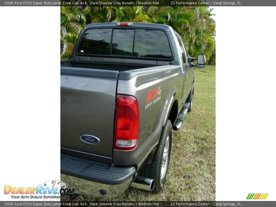 2006 Ford F250 Super Duty Lariat Crew Cab 4x4 Dark Shadow Gray Metallic / Medium Flint Photo #9