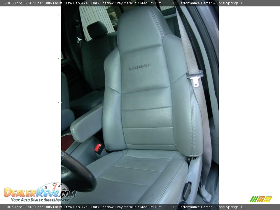 2006 Ford F250 Super Duty Lariat Crew Cab 4x4 Dark Shadow Gray Metallic / Medium Flint Photo #16
