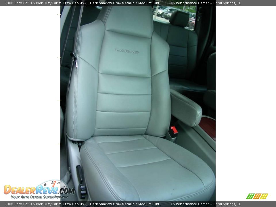 2006 Ford F250 Super Duty Lariat Crew Cab 4x4 Dark Shadow Gray Metallic / Medium Flint Photo #18