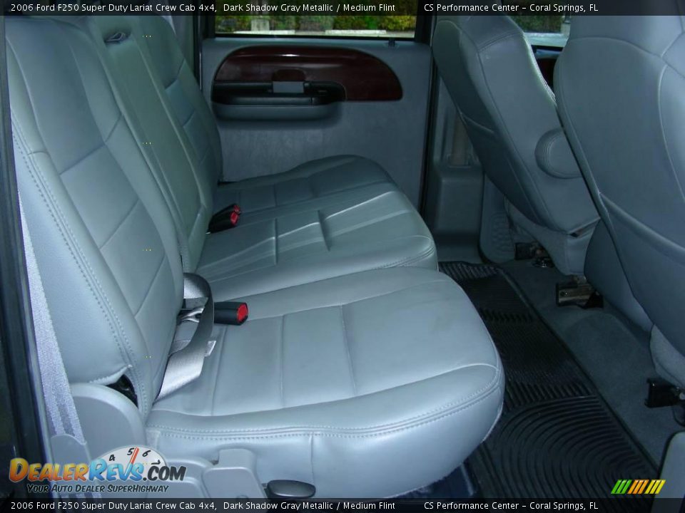 2006 Ford F250 Super Duty Lariat Crew Cab 4x4 Dark Shadow Gray Metallic / Medium Flint Photo #24