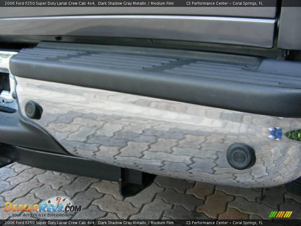 2006 Ford F250 Super Duty Lariat Crew Cab 4x4 Dark Shadow Gray Metallic / Medium Flint Photo #29
