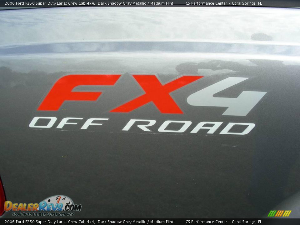 2006 Ford F250 Super Duty Lariat Crew Cab 4x4 Dark Shadow Gray Metallic / Medium Flint Photo #33