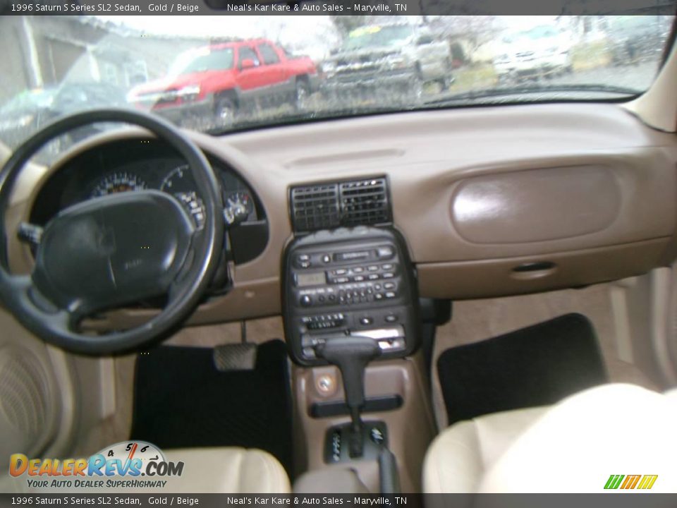 1996 Saturn S Series SL2 Sedan Gold / Beige Photo #12
