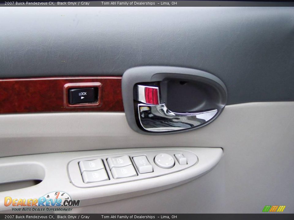 2007 Buick Rendezvous CX Black Onyx / Gray Photo #10