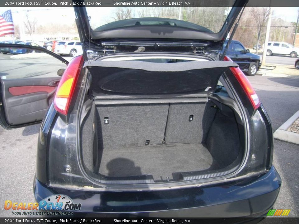 2004 Ford Focus SVT Coupe Pitch Black / Black/Red Photo #17